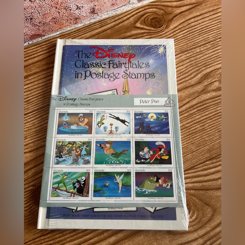 The Disney Fairytales in Postage Stamps Peter Pan - sealed
Stamps and Book